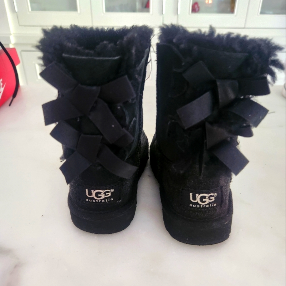Bailey Bow Ugg black 9c